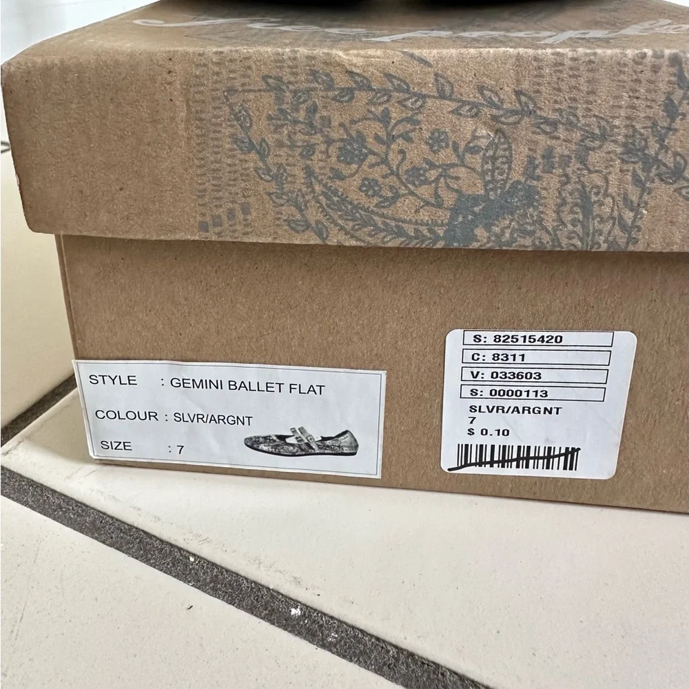 NWB Free People Silver Gemini Ballet Flats- Size 7